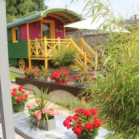 Roulotte La Dominique Bed & Breakfast Romery  ภายนอก รูปภาพ